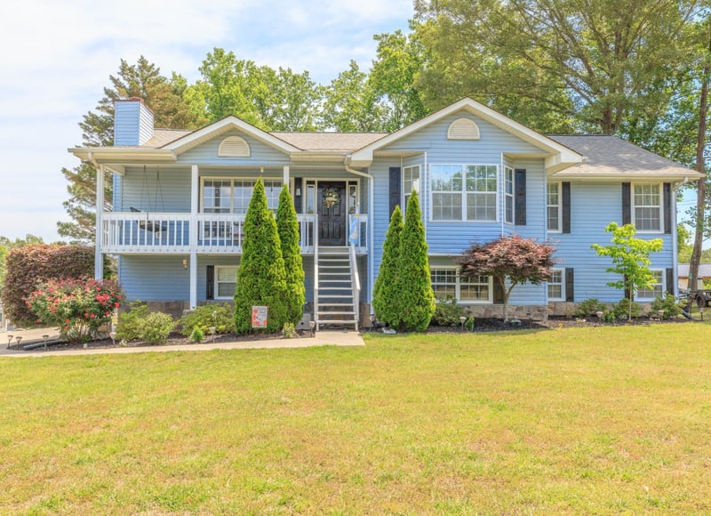 1621 Lagenia Ct, Dalton, GA 30721