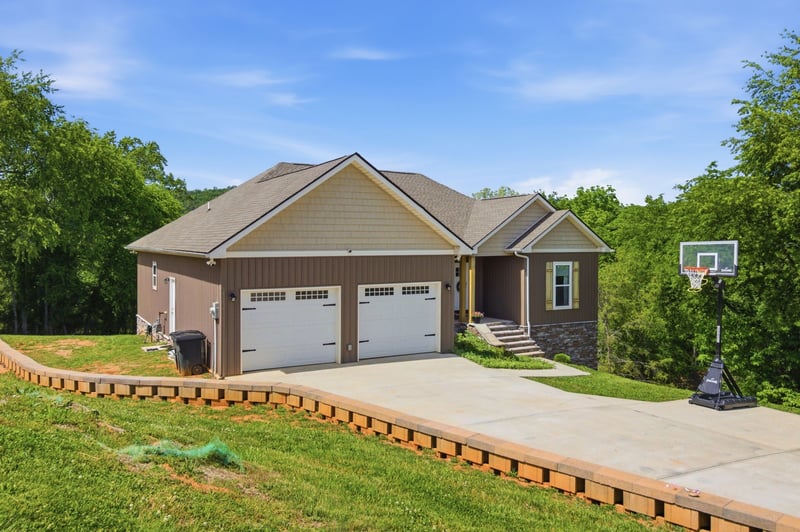 5155 Candlewood Ct, Maryville, TN 37804