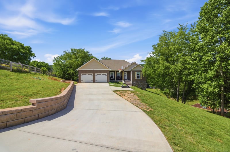 5155 Candlewood Ct, Maryville, TN 37804