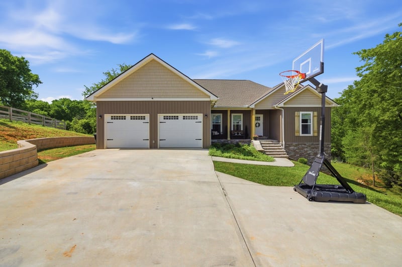 5155 Candlewood Ct, Maryville, TN 37804