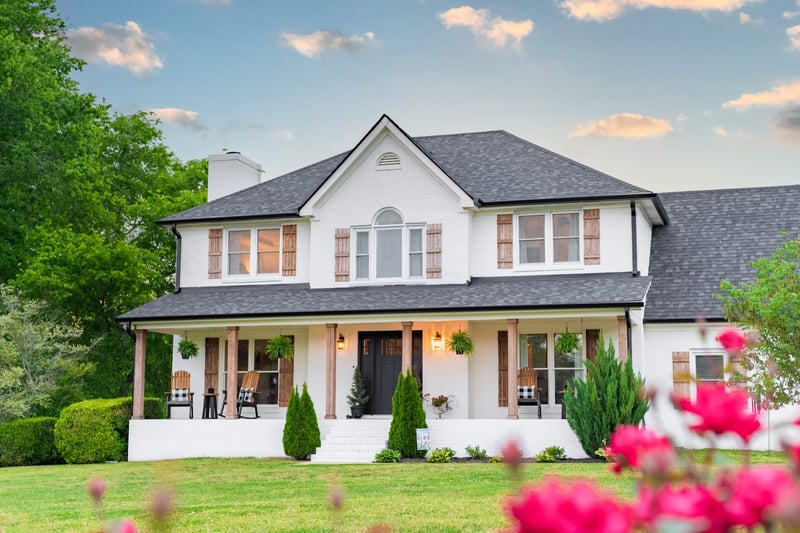 4038 Foxfield Dr, Columbia, TN 38401