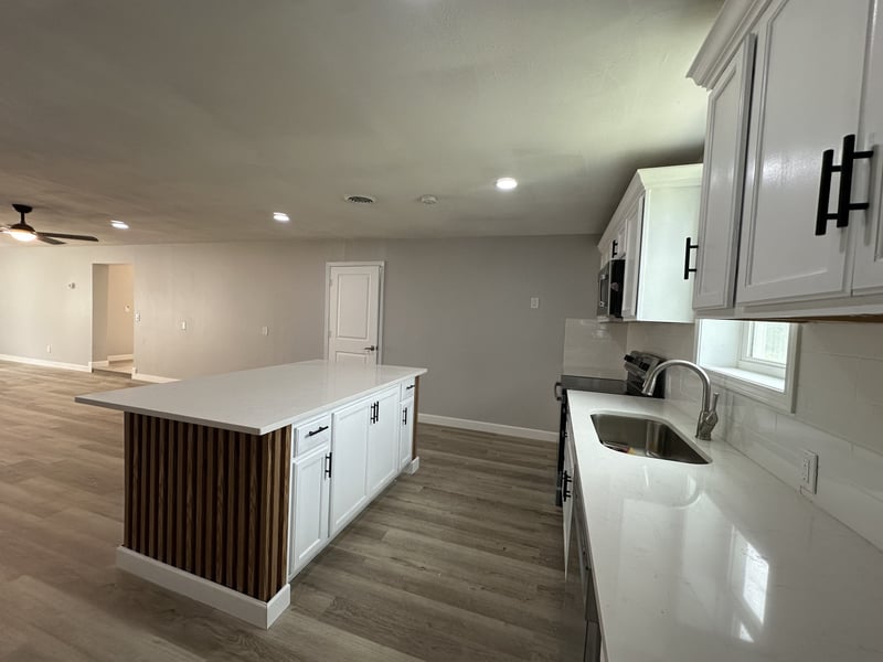 1374 Stroudsville Rd N, Adams, TN 37010