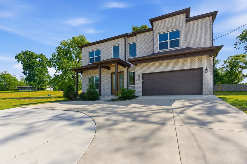 1760 W Main St, Lebanon, TN 37087