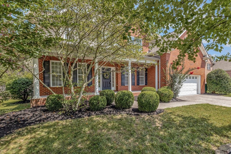 1019 Brixworth Dr, Thompsons Station, TN 37179