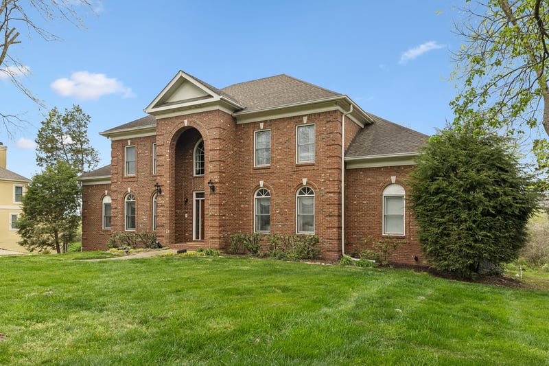 1022 Stonebridge Park Dr, Franklin, TN 37069