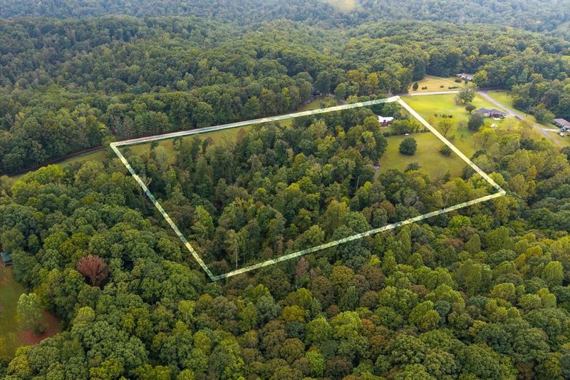 1125 Timber Ridge Rd, Charlotte, TN 37036