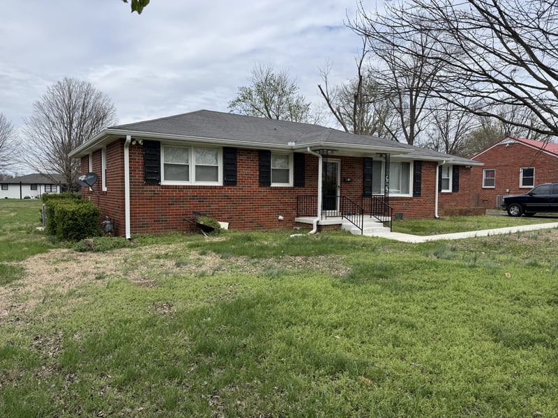 207 Elmwood Dr, Lebanon, TN 37087