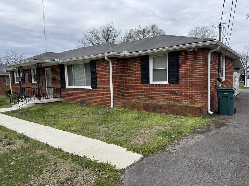 207 Elmwood Dr, Lebanon, TN 37087