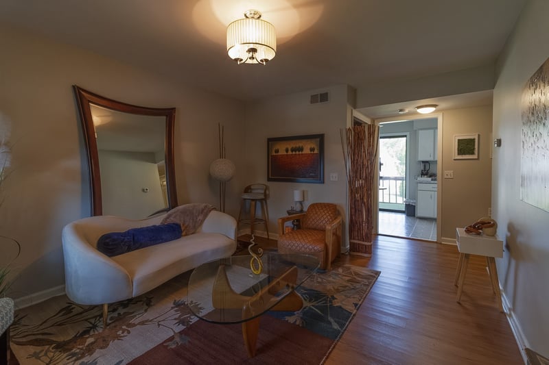 382 Deer Lake Dr, Nashville, TN 37221