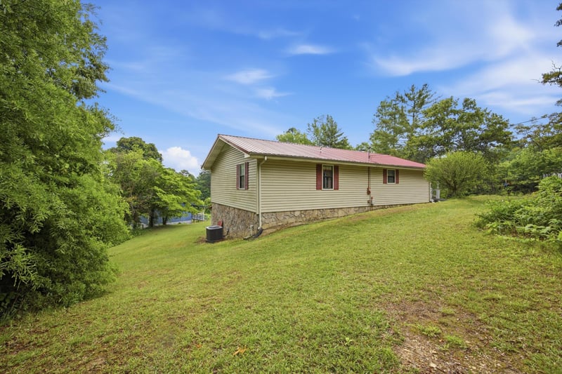 360 Houston Valley Rd, Rocky Face, GA 30740