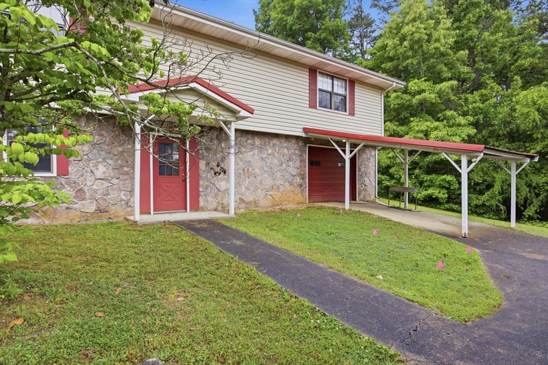 360 Houston Valley Rd, Rocky Face, GA 30740