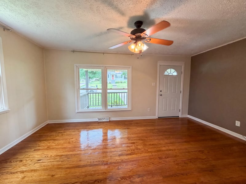 1820 Figures Ave, Columbia, TN 38401