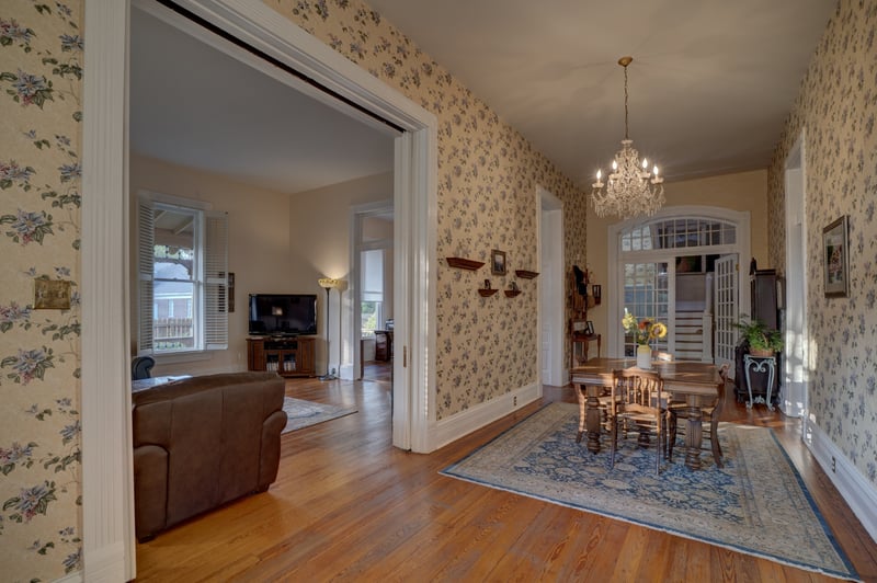 305 4th Ave S, Franklin, TN 37064