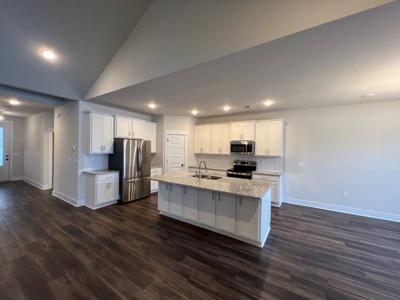 2402 Blue Heron Dr, Murfreesboro, TN 37128