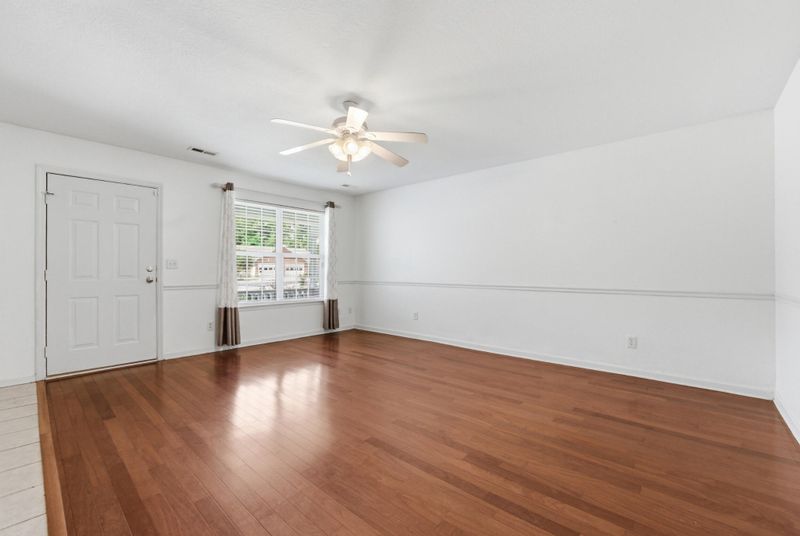 146 Flagstone Dr, Rossville, GA 30741