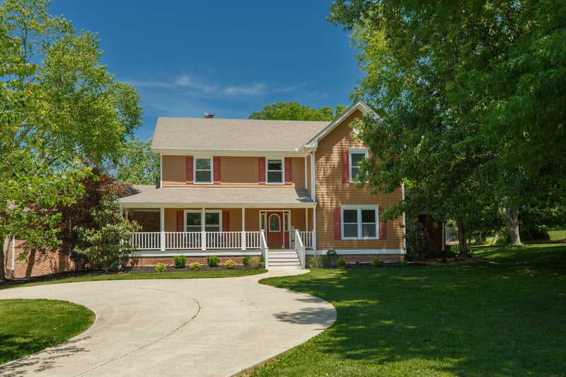 218 Spring Valley Rd, Hendersonville, TN 37075