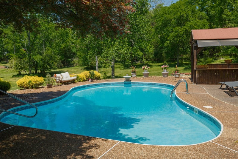 218 Spring Valley Rd, Hendersonville, TN 37075