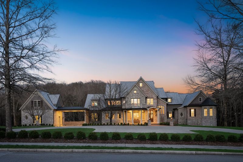 1066 Vaughn Crest Dr, Franklin, TN 37069
