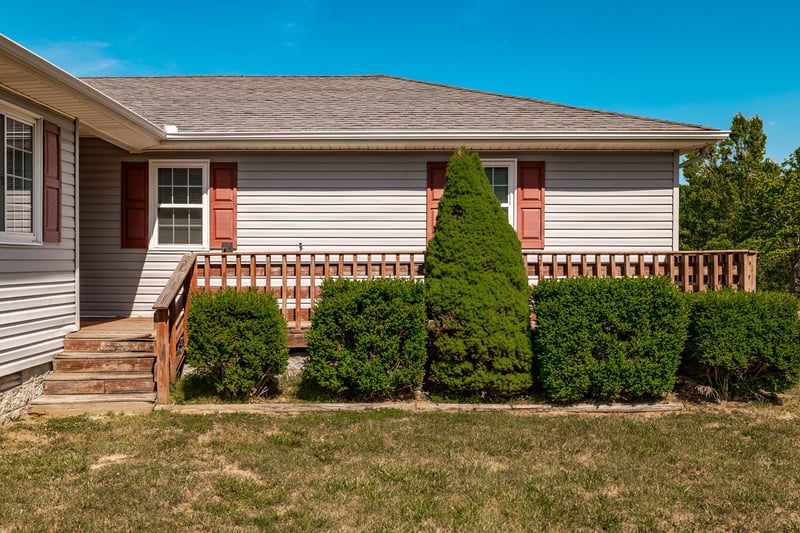 1212 Mount Vernon Rd, Bethpage, TN 37022