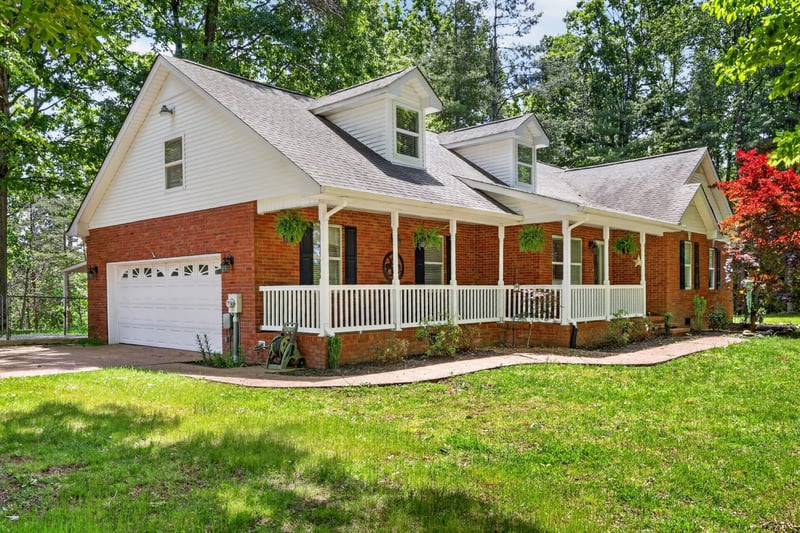 2502 Dobbins Pike, Portland, TN 37148
