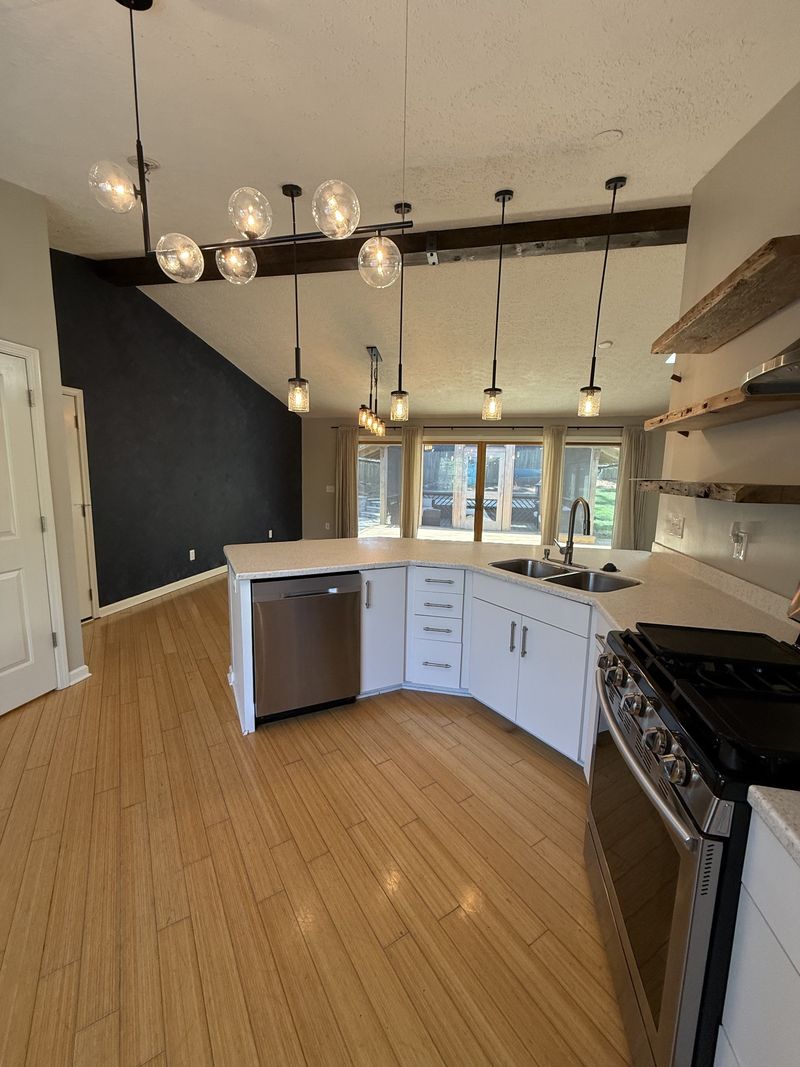 917 Morton Mill Rd, Nashville, TN 37221