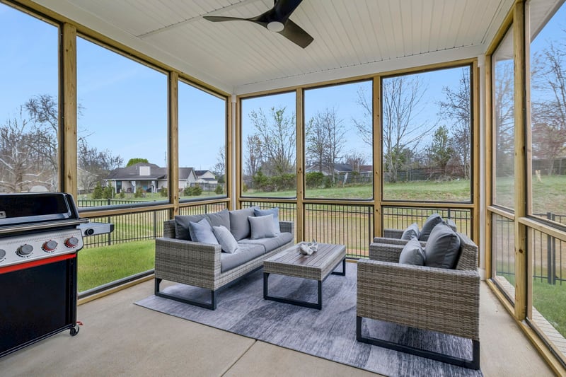 837 Odell Dr, White House, TN 37188