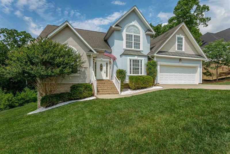 109 Carriage Dr, Ringgold, GA 30736