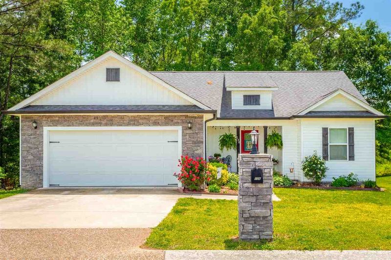 138 Cottage Crest Ct, Chickamauga, GA 30707