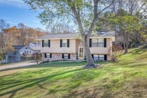 195 Crest Cir, Ringgold, GA 30736