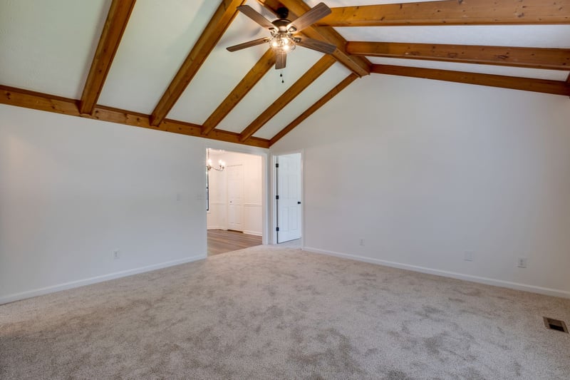 308 Oakdale Dr, White House, TN 37188