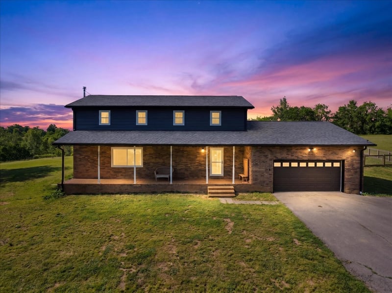 2072 Mcmahan Hollow Rd, Pleasant View, TN 37146