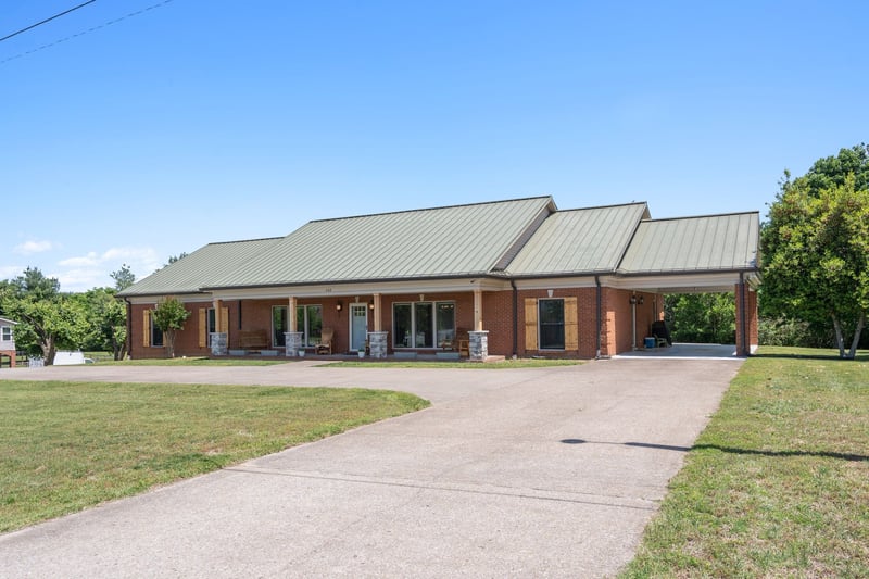 402 Fairway Trl, Springfield, TN 37172