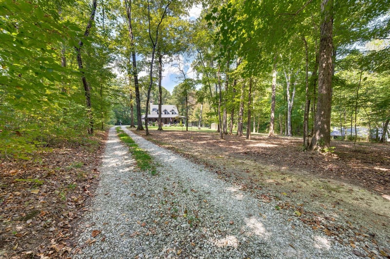1168 Johnny Hall Rd, Burns, TN 37029