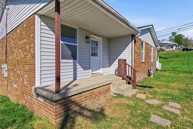 1302 Bellshire Terrace Dr, Nashville, TN 37207
