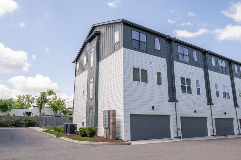 613 Vernon Ave #1, Nashville, TN 37209