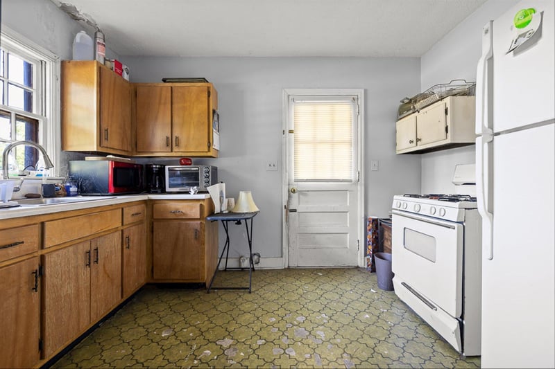 591 W Cloud Springs Rd, Rossville, GA 30741
