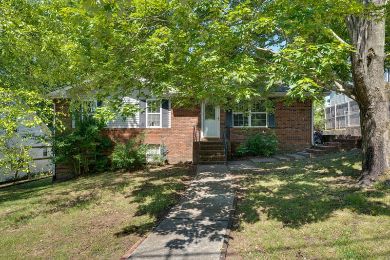 117 Vivian Ln, Carthage, TN 37030