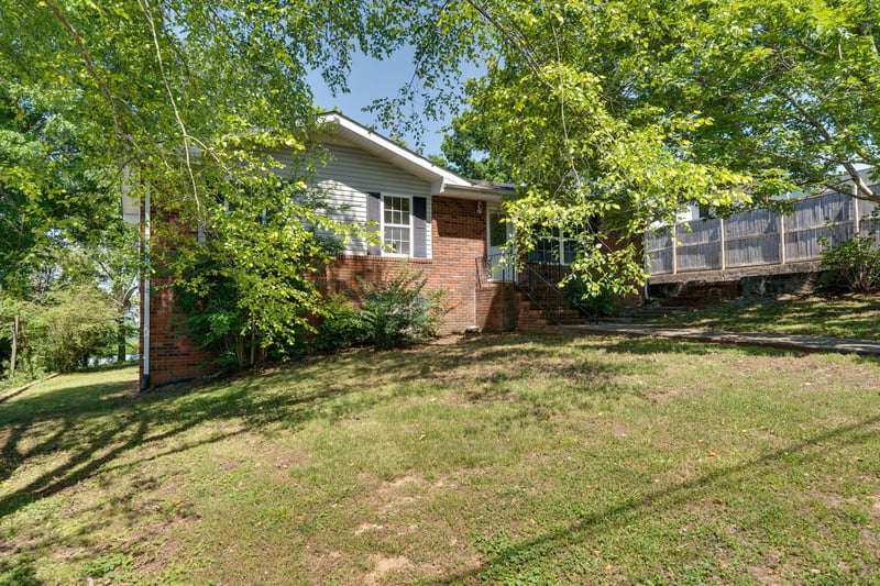 117 Vivian Ln, Carthage, TN 37030