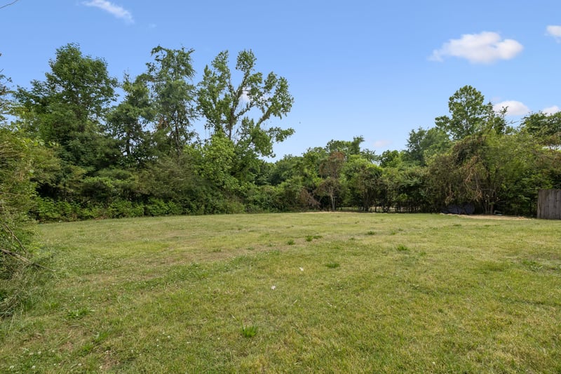 1306 Allen Rd, Burns, TN 37029