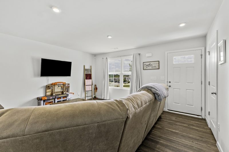 1066 Cone Blvd, Nashville, TN 37207