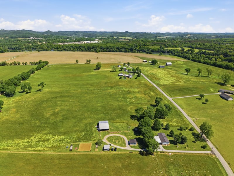 597 Hiwassee Rd, Lebanon, TN 37087