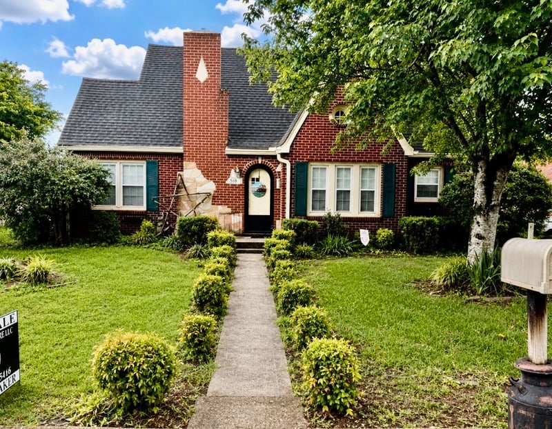 518 Jefferson Ave E, Carthage, TN 37030