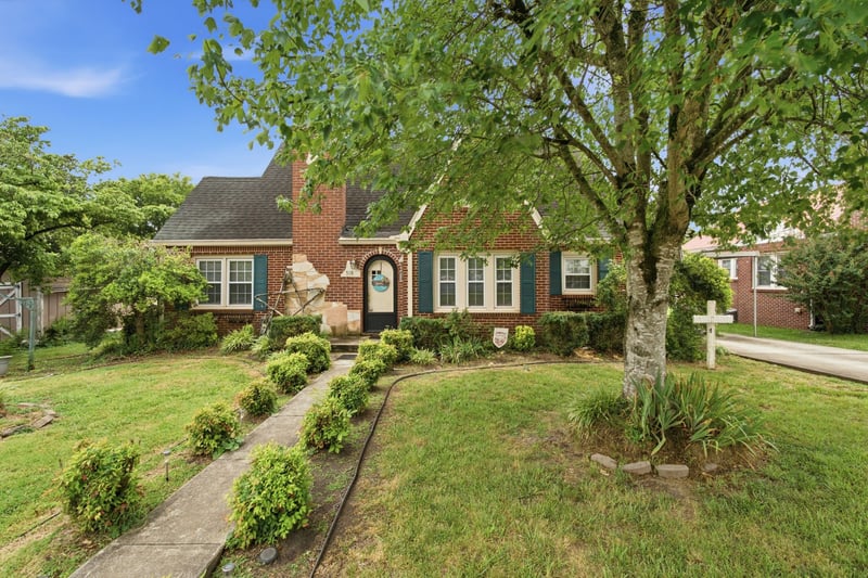 518 Jefferson Ave E, Carthage, TN 37030