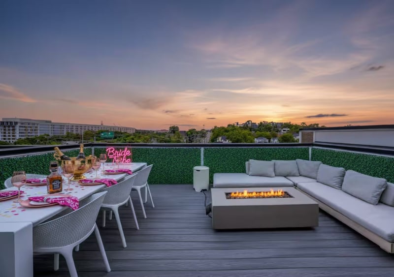 3218 Charlotte Ave, Nashville, TN 37209