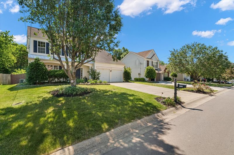 2261 Monthemer Cove Dr, Mount Juliet, TN 37122
