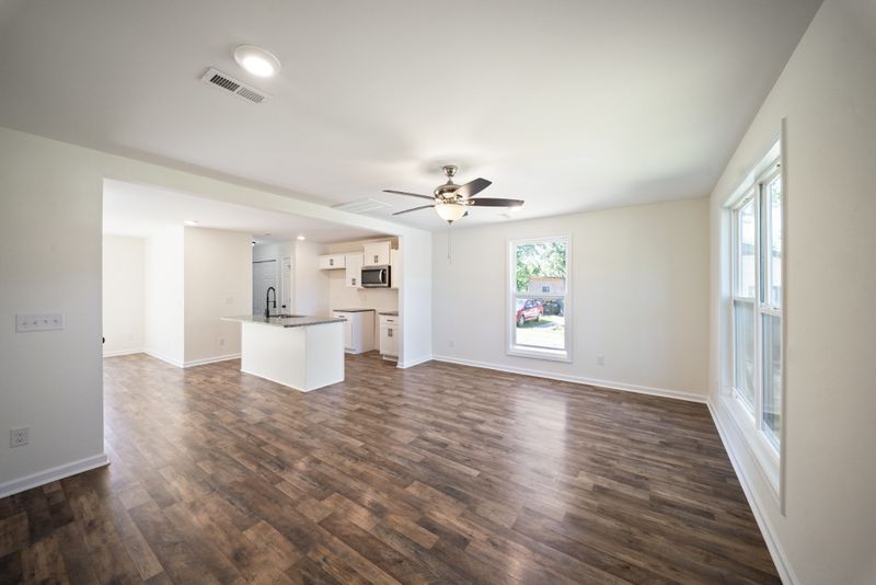 704 Perry Dr, Springfield, TN 37172