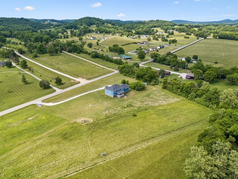 3001 Valley Creek Rd, Culleoka, TN 38451