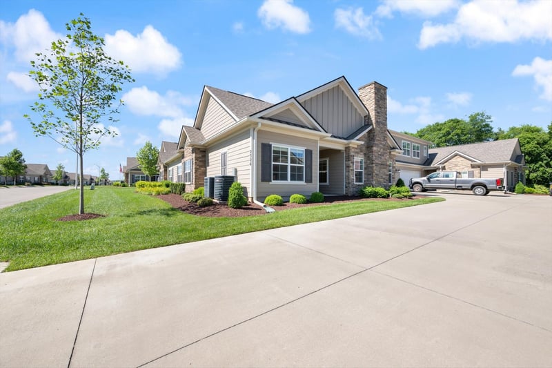 2326 Stonecenter Ln, Murfreesboro, TN 37128