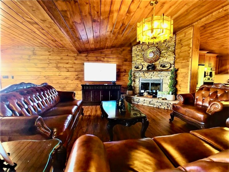 795 Red Bud Ln, Sevierville, TN 37876