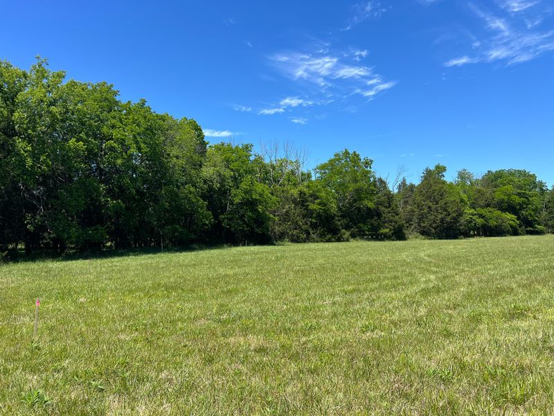 2825 Oregon Rd, Milton, TN 37118